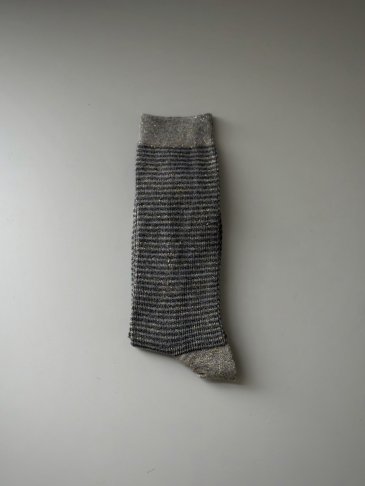 Lyon 細線條襪 灰色